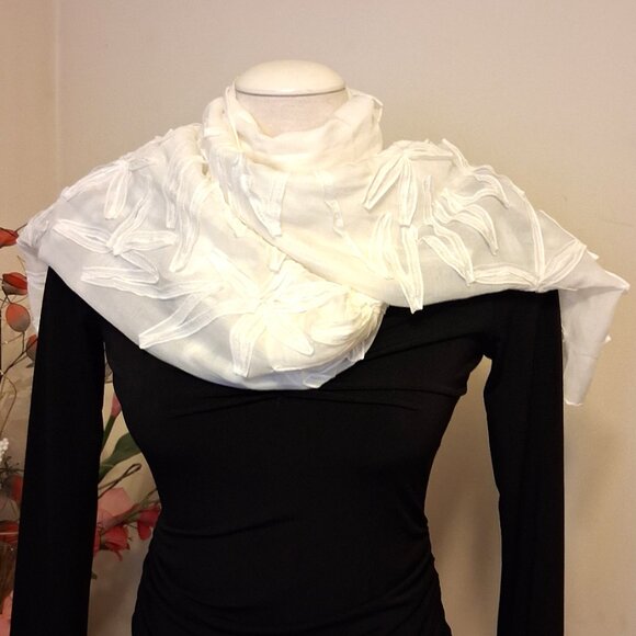 Vintage Women's NEW Stills 52% Silk Long Classic Luxury White Scarf - Picture 9 of 10